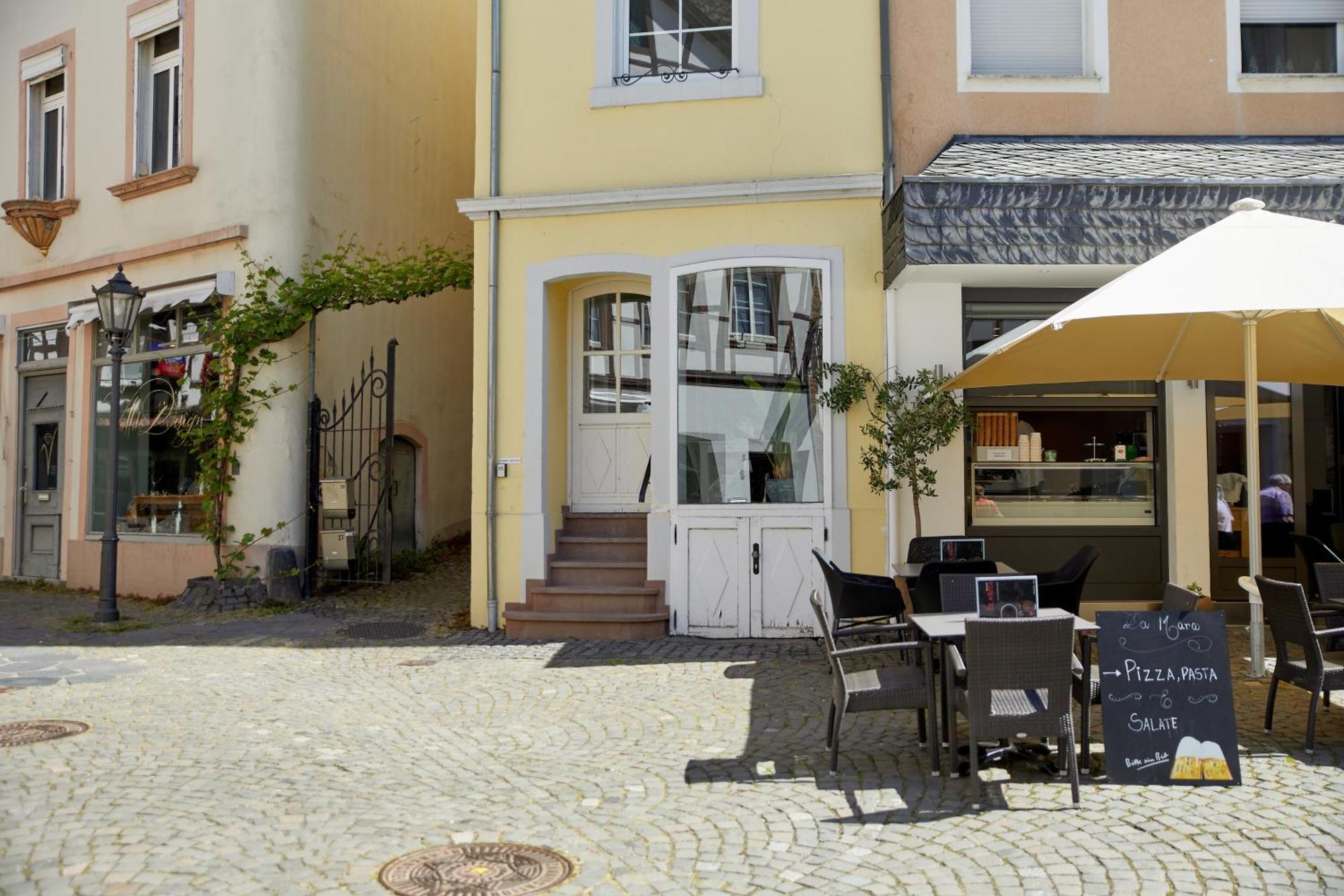 Ferienhaus Baerenbrunnen 베른카슈텔쿠에스 외부 사진